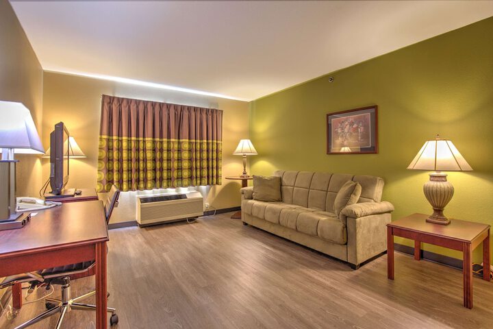 Room 15 of 21