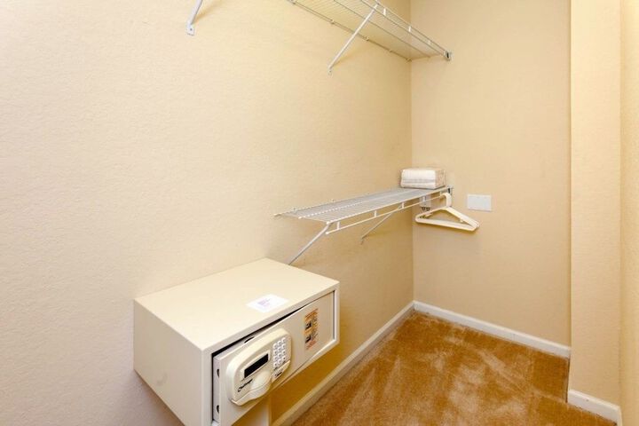 Room 25 of 51