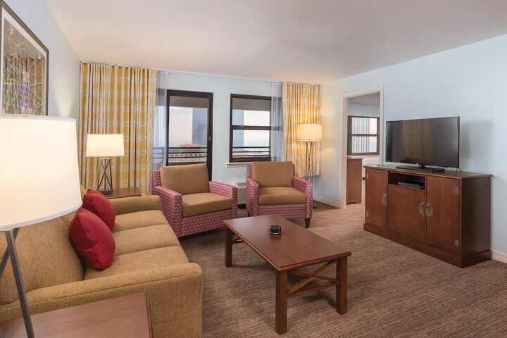 Room 52 of 75