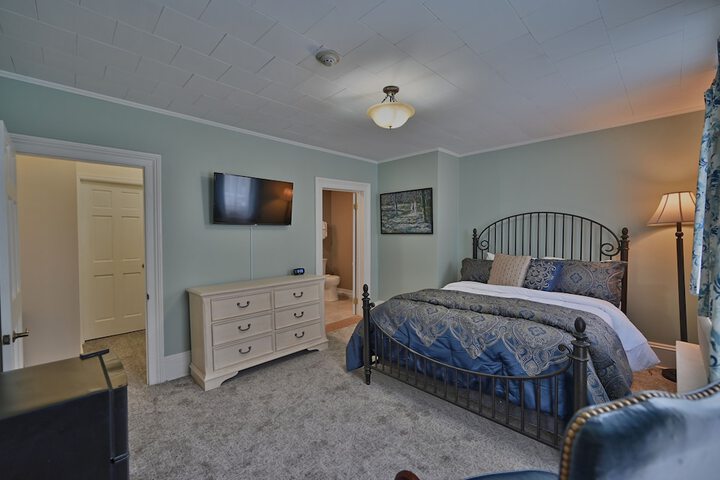 Room 42 of 89