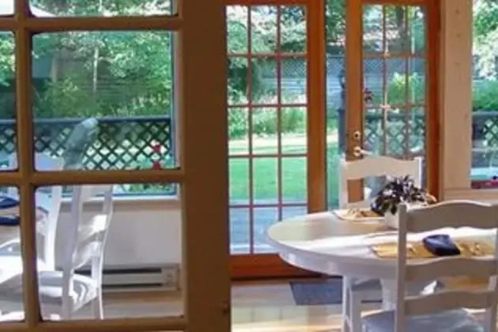 THE MCFARLAND INN
