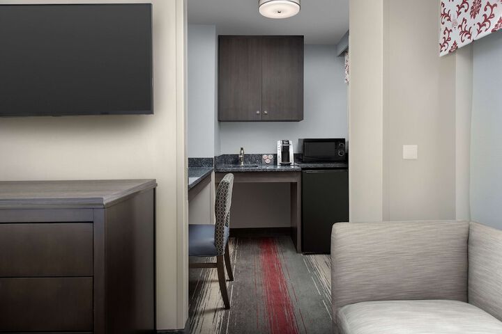 Room 30 of 96