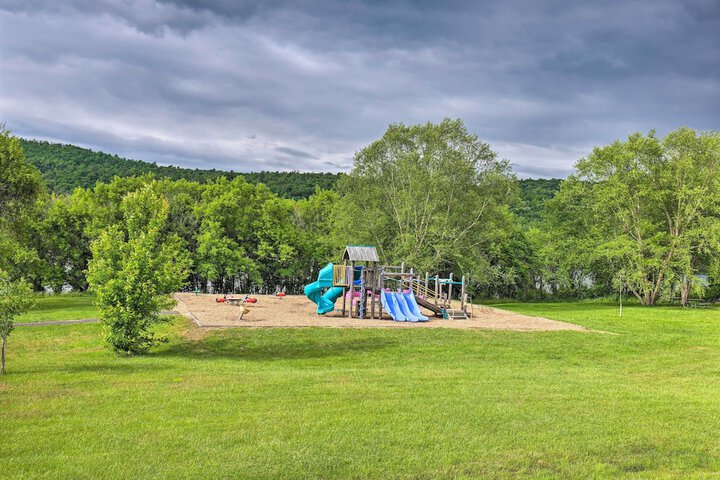 Private Retreat w / Deck: 1 Mi From Cowanesque Lake