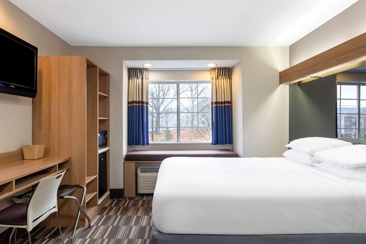 Room 21 of 24