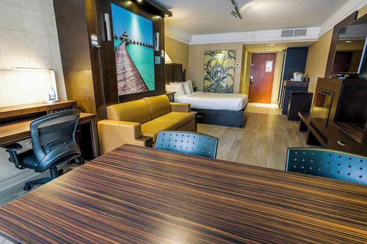 Room 36 of 109
