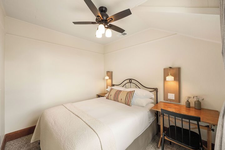 Room 45 of 113
