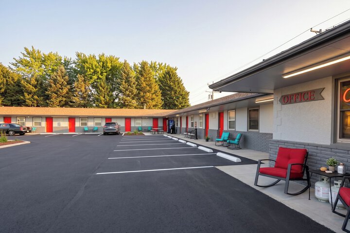 KJs Inn and Suites by OYO Gettysburg U.S. Hwy 212