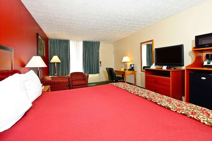 Room 22 of 37