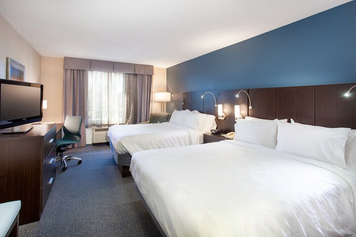 Room 34 of 82