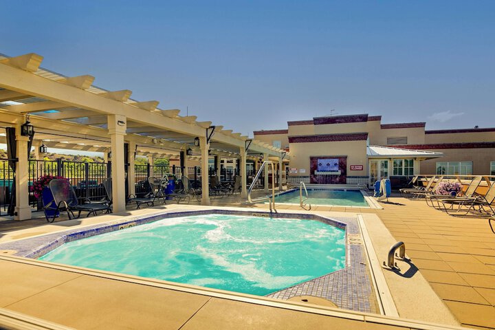 Pool 15 of 110