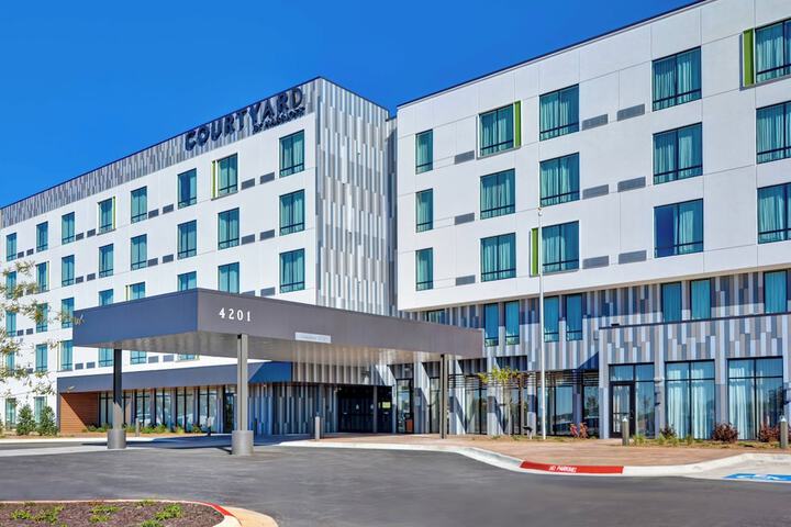 Courtyard by Marriott Bentonville Rogers Promenade