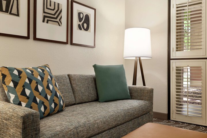 Room 10 of 44