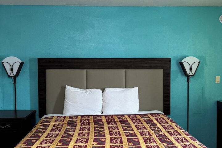 Room 7 of 7