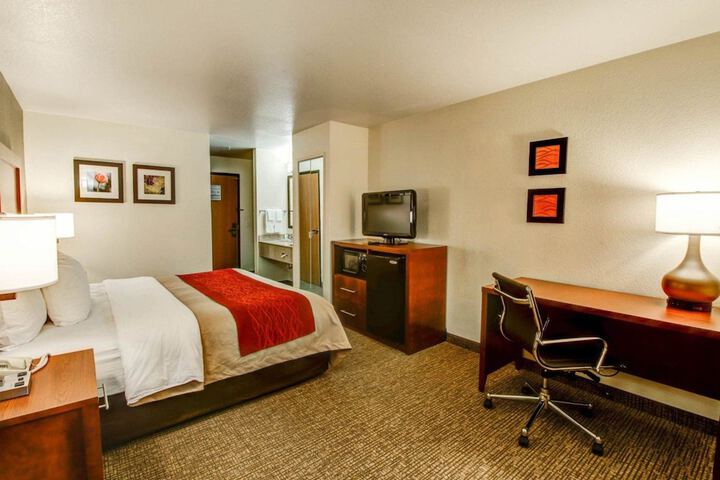 Comfort Inn Fontana