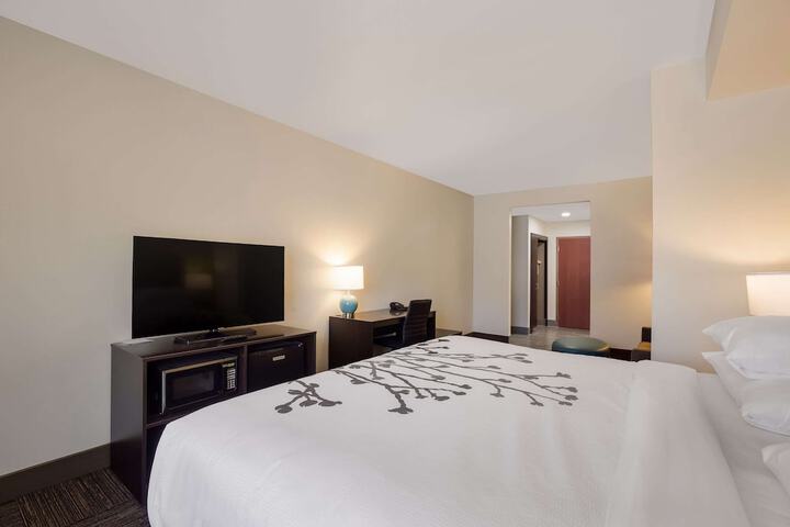 Room 17 of 44