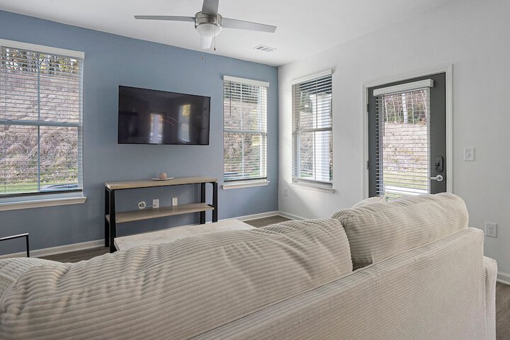 Landing Apartments Birmingham - Sand Ridge