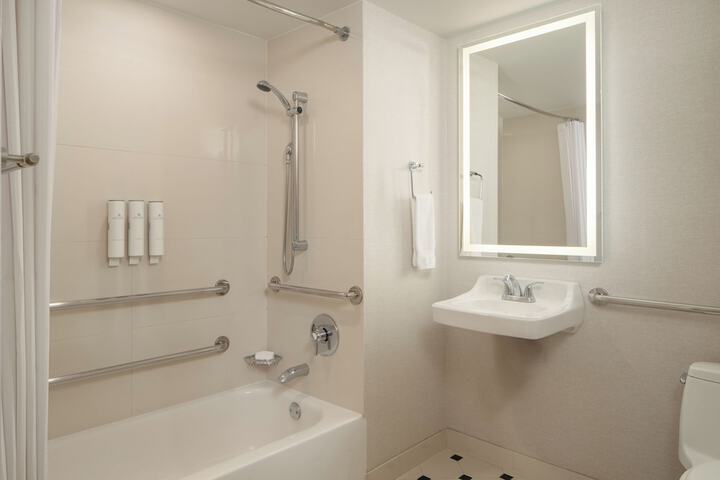Room 20 of 37