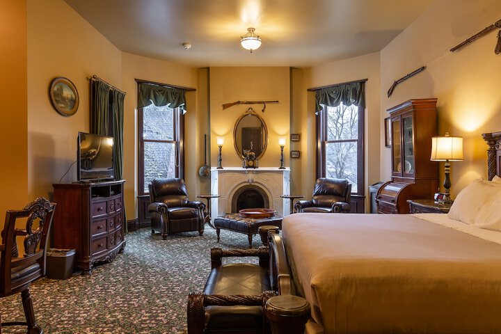 Room 80 of 148