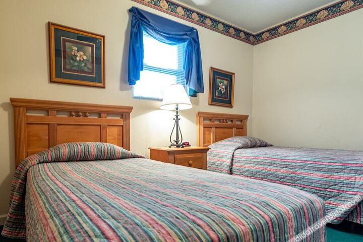 Crown Resorts at Lake Tansi West