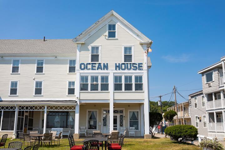 Ocean House Hotel & Motel
