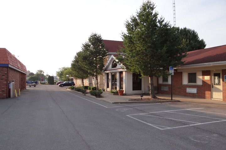 Bellevue Hotel & Suites