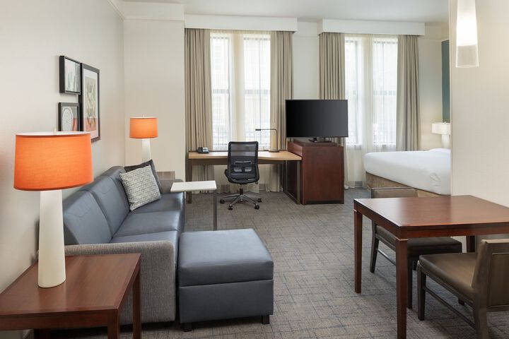 Room 21 of 36