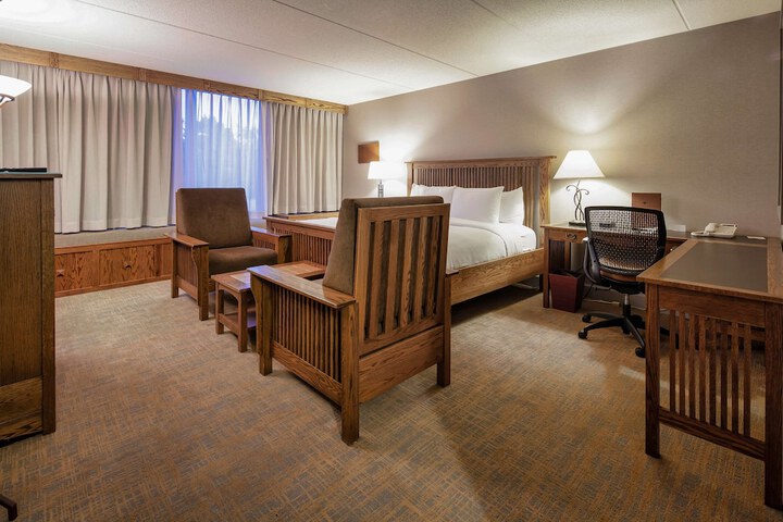 Room 11 of 27
