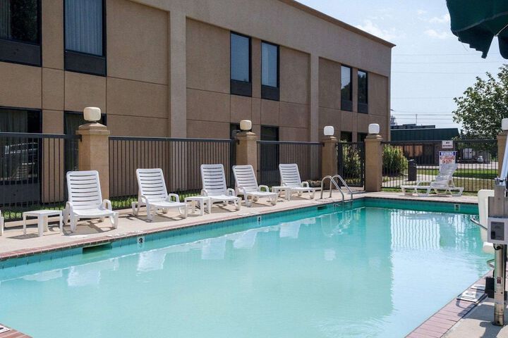 Pool 5 of 29