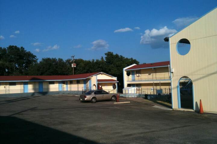 Hotel 8 of 22