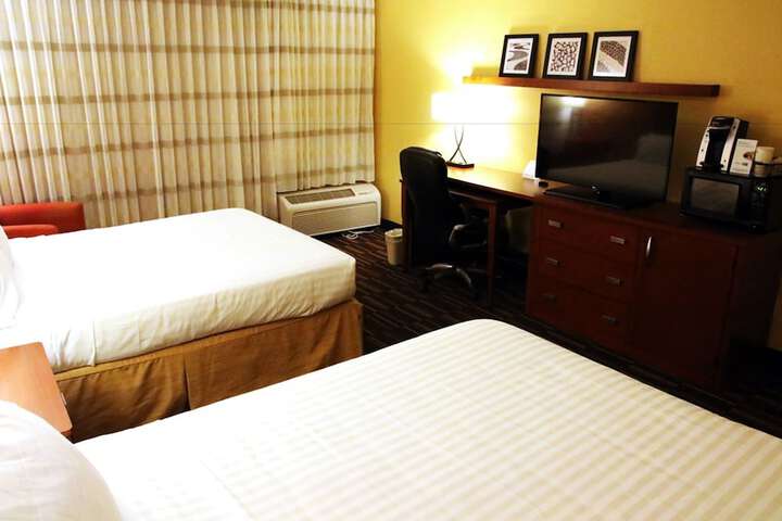 Room 27 of 48
