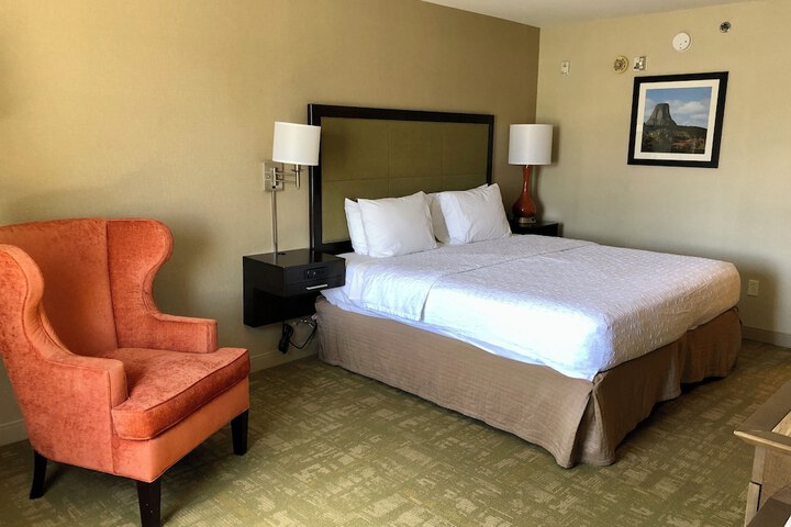 Summit Suites
