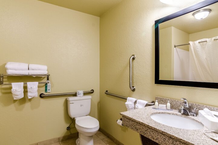Room 48 of 111