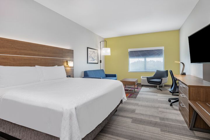 Room 33 of 60