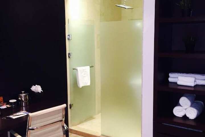 Room 20 of 36