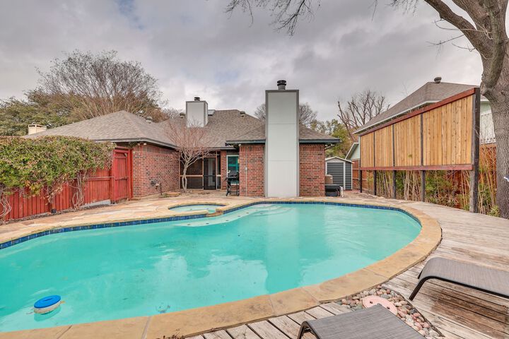 Modern Carrollton Home - Private Pool & Grill