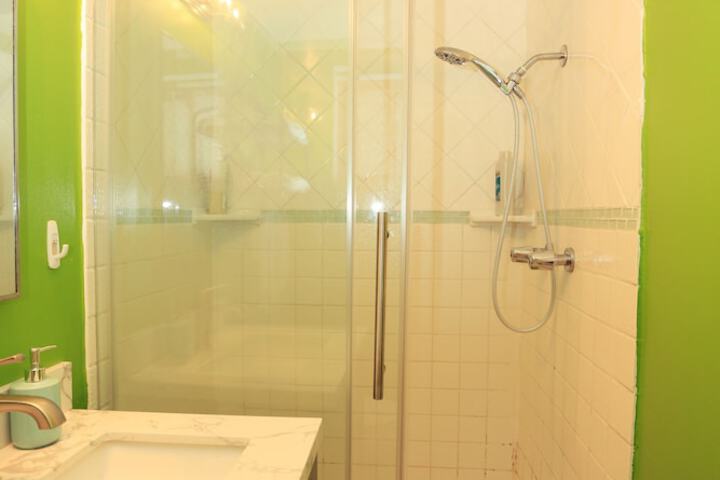 Independent Suite