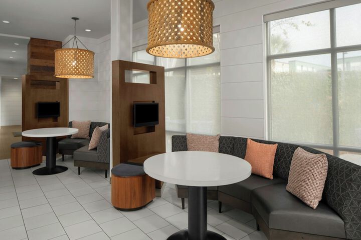 Courtyard by Marriott Charleston Summerville