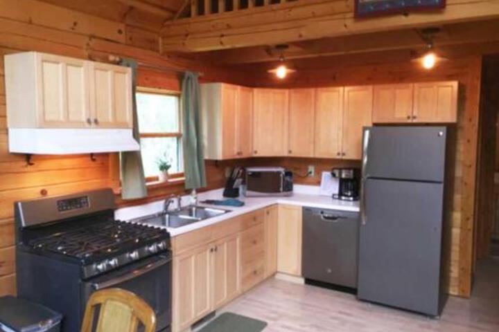 Glacier Lake Log Cabin