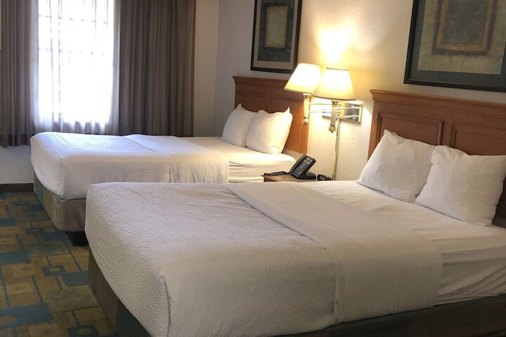 Room 33 of 59