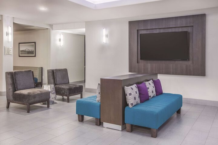 La Quinta Inn & Suites by Wyndham Bay City