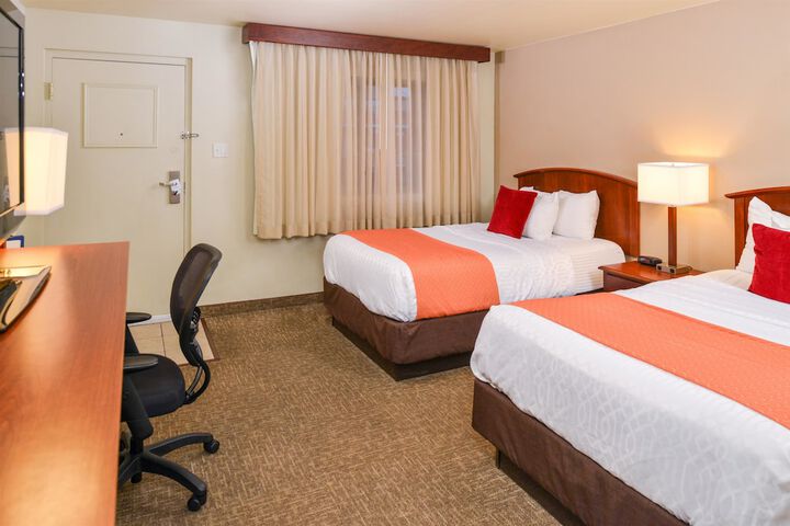 Room 9 of 32