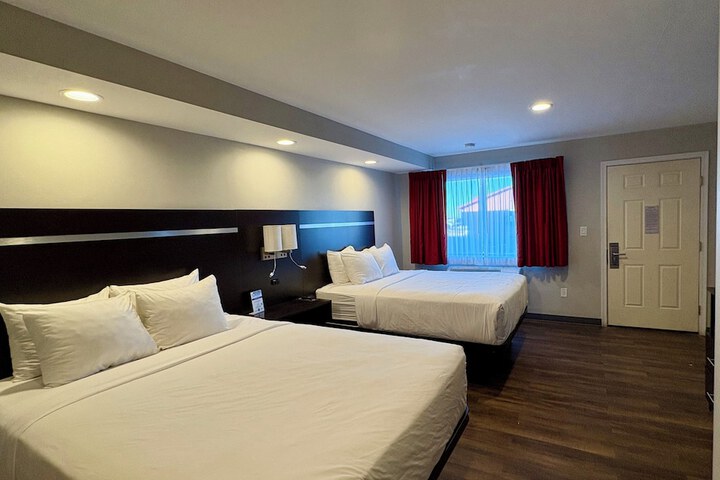 Americas Best Value Inn Wall