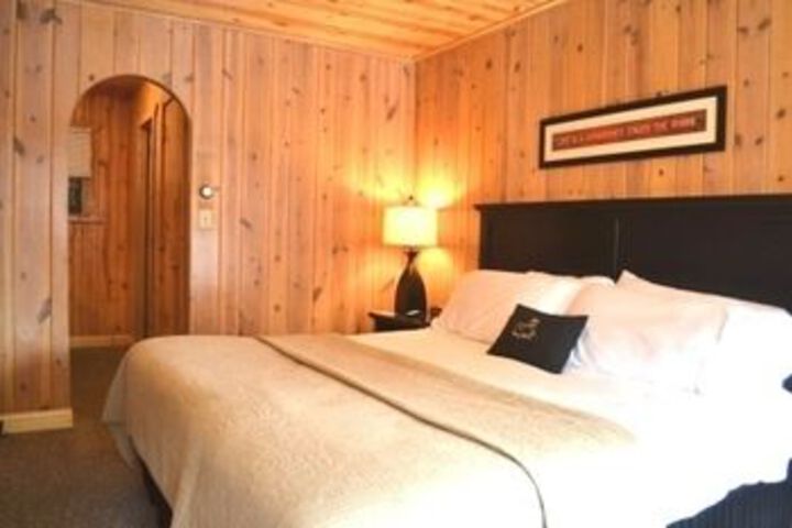 Harney Peak Inn