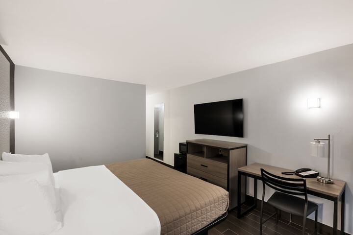 Room 33 of 36