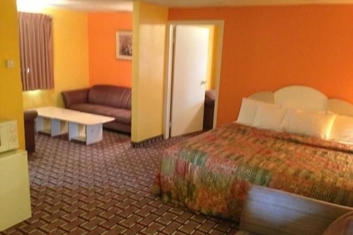 Room 18 of 40