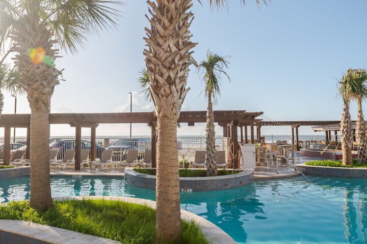 Gaidos Seaside Inn