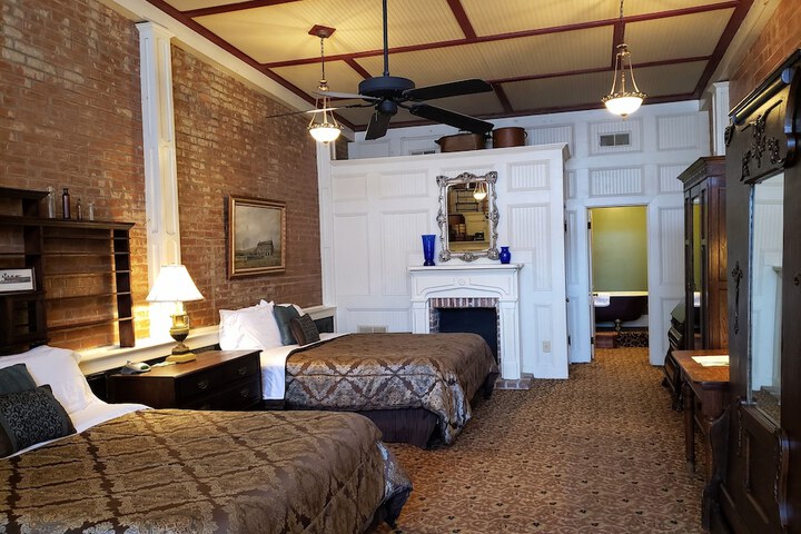 Room 54 of 74