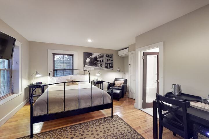 Room 12 of 26