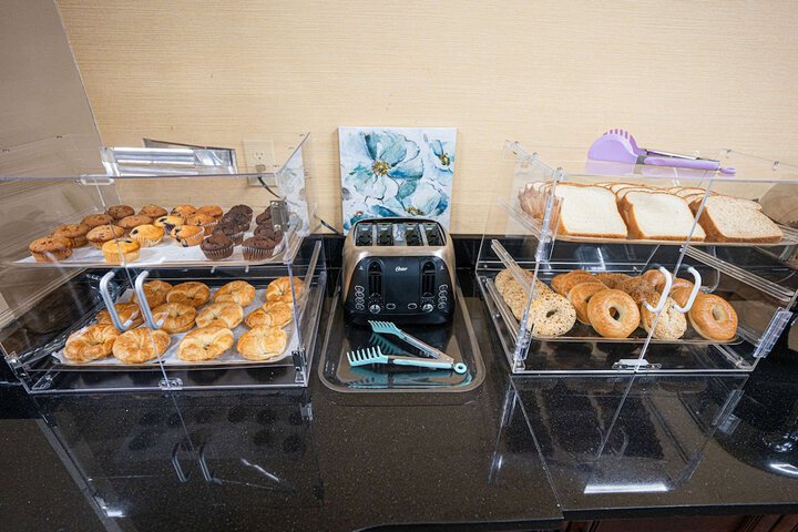 Breakfast/Coffee Service 53 of 61