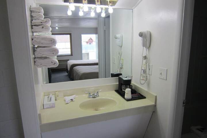 Room 3 of 12